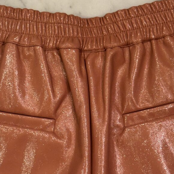 Like new GREY LAB High Waist Shiny Faux Leather Shorts in Dusty Rose Size Small - Picture 4 of 11